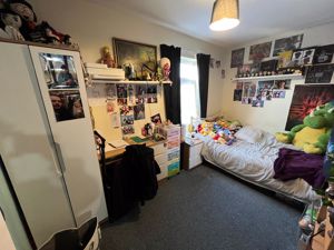 Photo 1- click for photo gallery